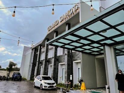 Grand Samota Hotel Sumbawa Exterior foto